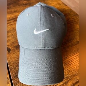 Nike Men's Blue Cap